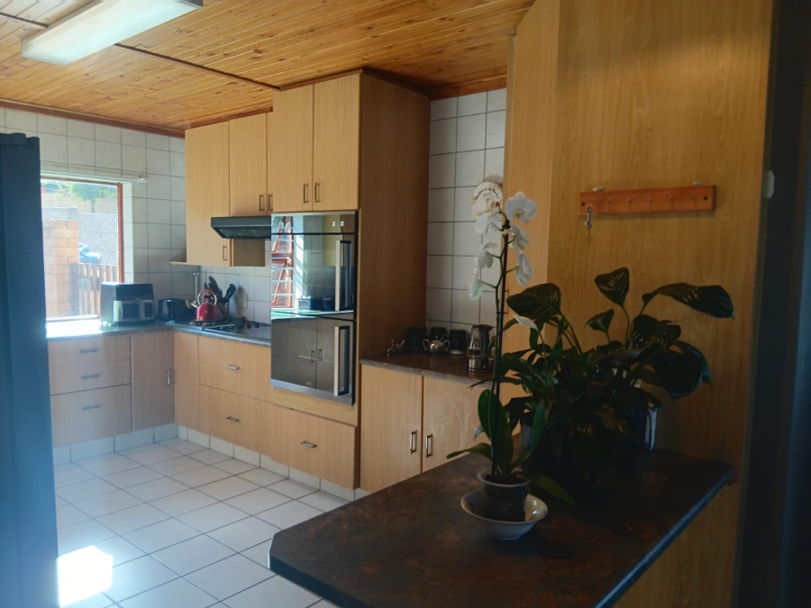 To Let 3 Bedroom Property for Rent in Dana Bay Western Cape
